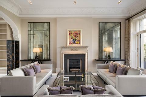 3 bedroom flat for sale, Ennismore Gardens, Knightsbridge, London, SW7