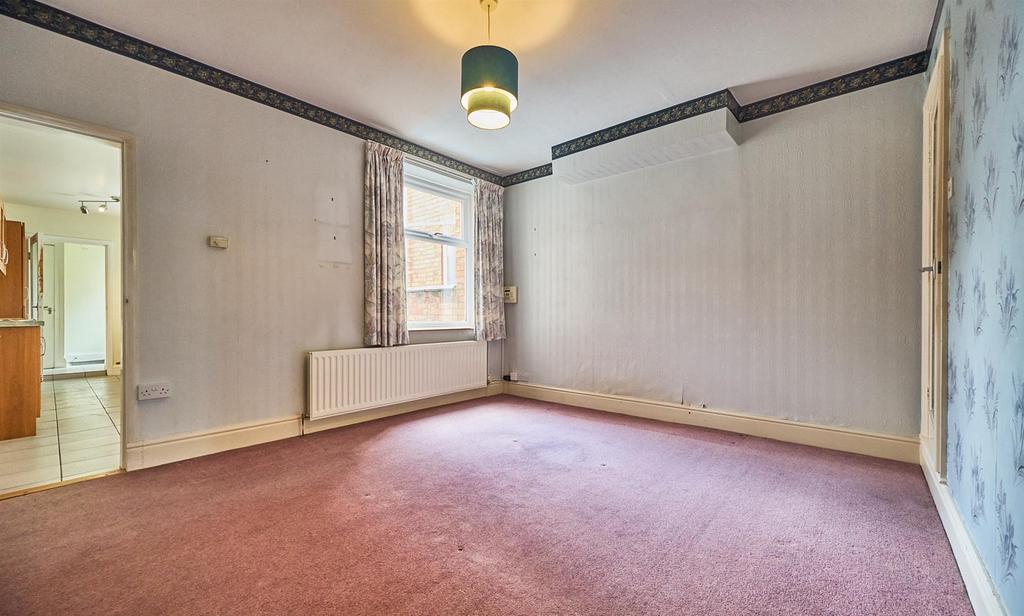 Dining room to rear
