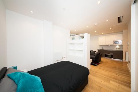Studio to rent, Staines Road, Hounslow TW3