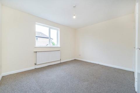 2 bedroom flat for sale, Abbeyfields Close, London NW10