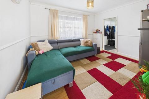 44 Beadlow Road, Luton, LU4 0QZ