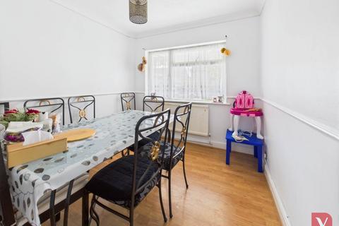44 Beadlow Road, Luton, LU4 0QZ