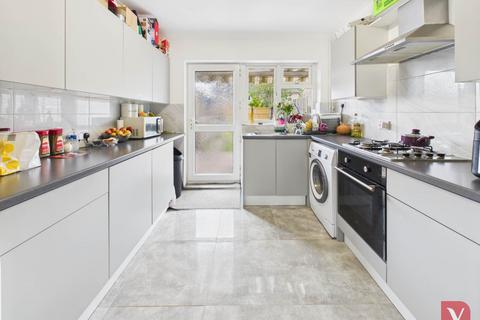 44 Beadlow Road, Luton, LU4 0QZ