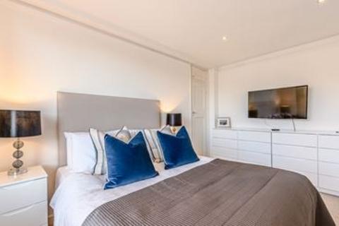 1 bedroom apartment to rent, Hill Street, London W1J