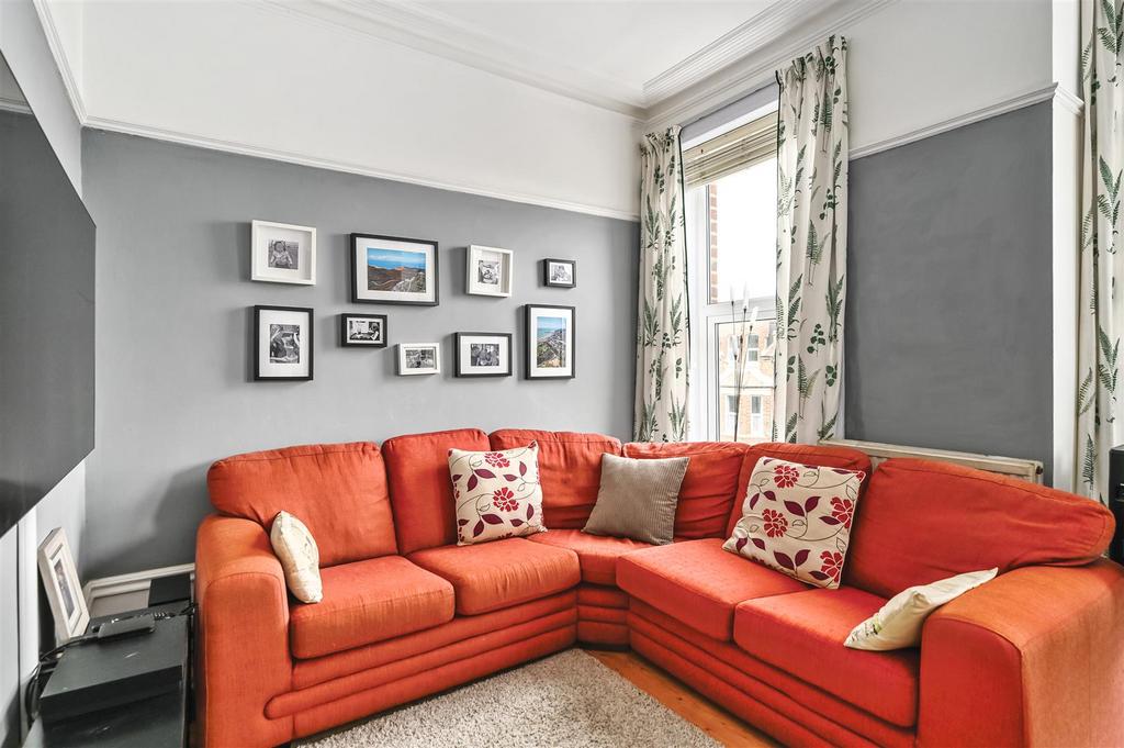 8-wellington-road-tn34 (5).jpg