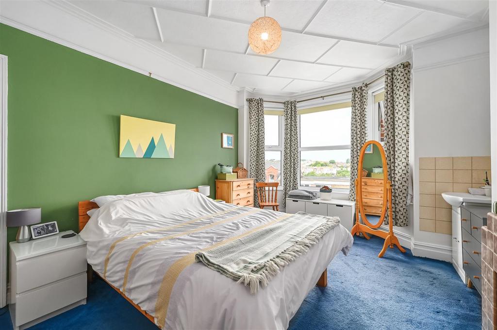 8-wellington-road-tn34 (9).jpg