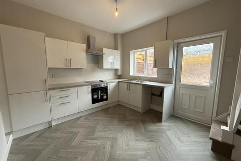 15 Turner Street, Lees, Oldham, OL4 3JH
