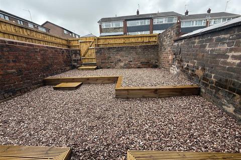 15 Turner Street, Lees, Oldham, OL4 3JH