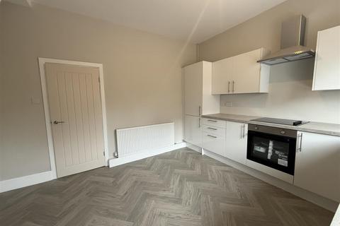 15 Turner Street, Lees, Oldham, OL4 3JH