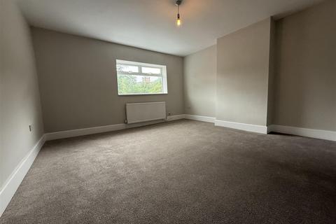 15 Turner Street, Lees, Oldham, OL4 3JH