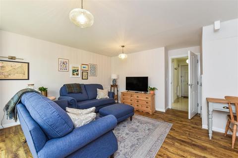 4 Appleton Close, Clanfield, Waterlooville, PO8 0ZG