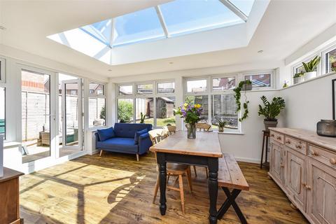 4 Appleton Close, Clanfield, Waterlooville, PO8 0ZG