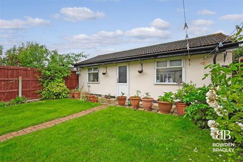 4 bedroom house for sale, Clayhall Avenue, Ilford, IG5