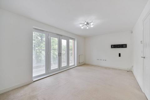 8 Edgeworth Close, Slough, SL3 7FS