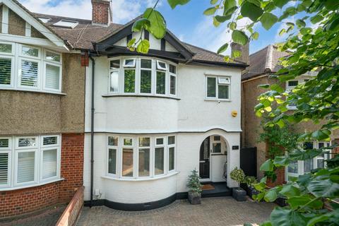 4 bedroom semi-detached house for sale, Dickinson Avenue, Croxley Green