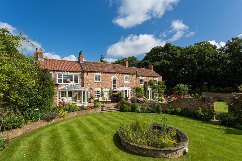 Scuttlepond House