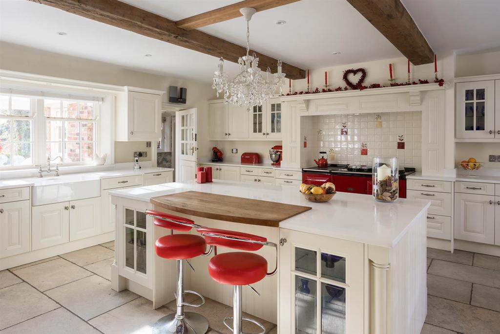 Kitchen/Breakfast Room