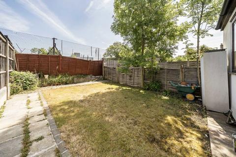 4 bedroom terraced house for sale, Ivydale Road, London SE15