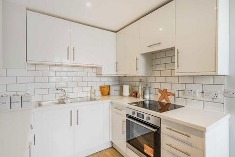 2 bedroom flat for sale, Streatham Hill, London SW2