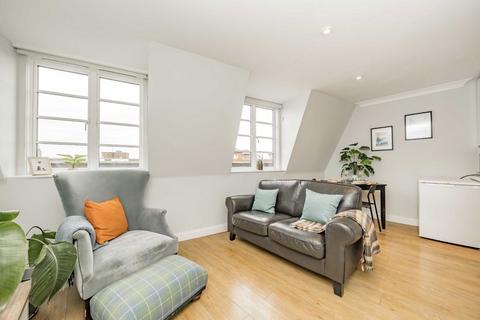 2 bedroom flat for sale, Streatham Hill, London SW2