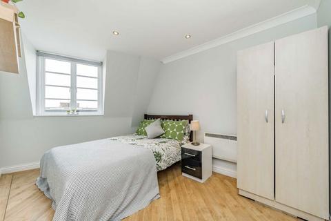 2 bedroom flat for sale, Streatham Hill, London SW2