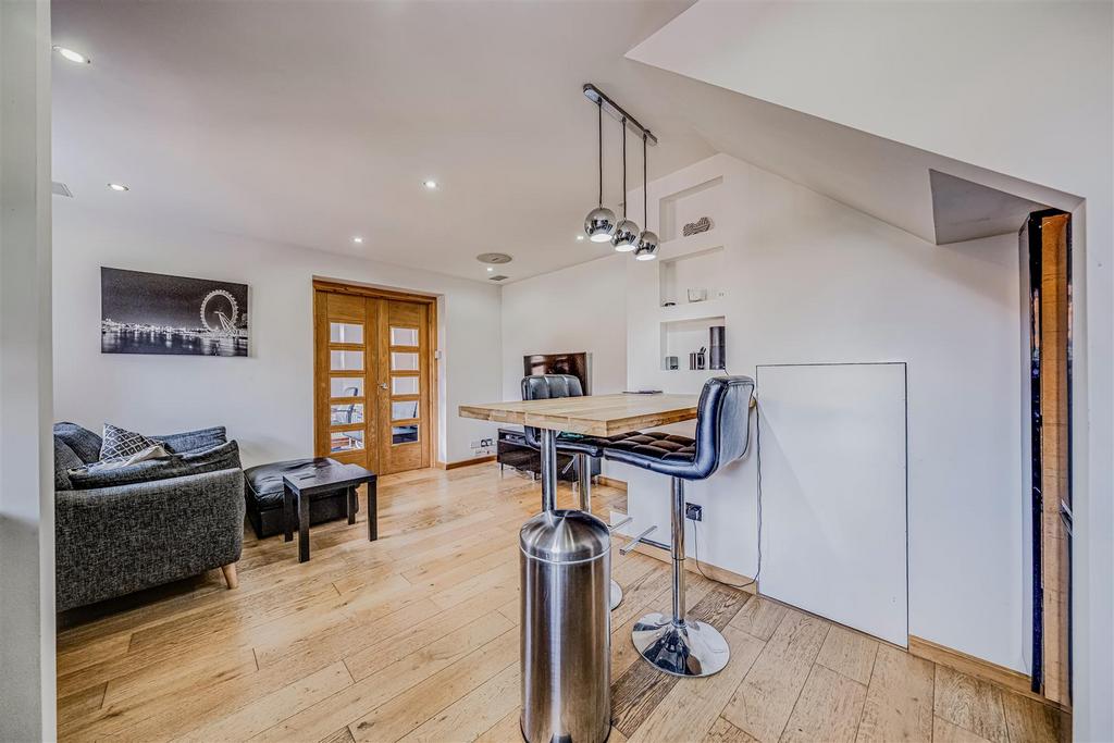 Lounge/Kitchen