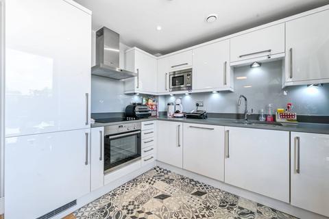 3 bedroom flat for sale, KIlburn Park Road, Maida Vale, London, NW6