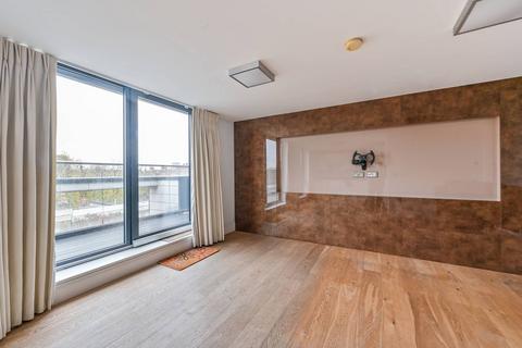 3 bedroom flat for sale, KIlburn Park Road, Maida Vale, London, NW6