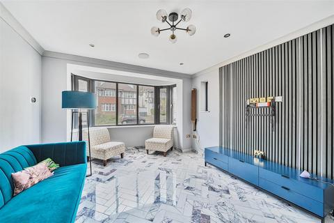 12 Highview Avenue, Edgware, HA8 9TZ