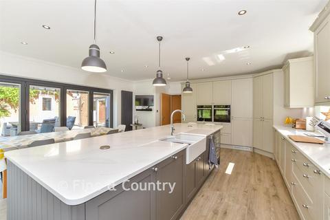 undefined, Olivers Court, Tonbridge TN12