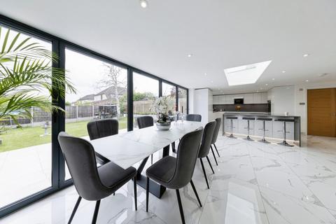 35 Bradgate, Cuffley, Potters Bar, EN6 4RN