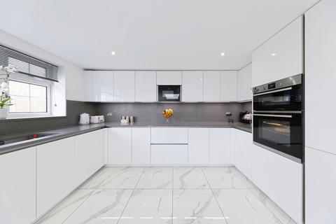 35 Bradgate, Cuffley, Potters Bar, EN6 4RN
