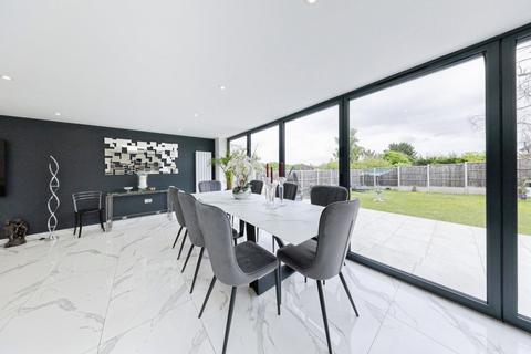 35 Bradgate, Cuffley, Potters Bar, EN6 4RN