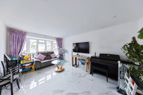 35 Bradgate, Cuffley, Potters Bar, EN6 4RN