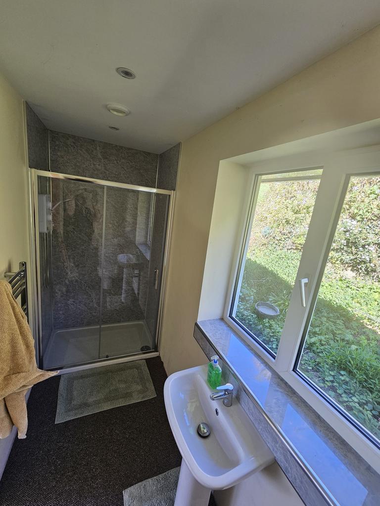 En suite bathroom
