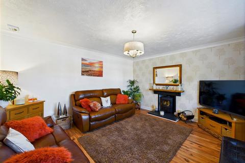 5 Lyndhurst Close, Norton, Doncaster, DN6 9PY