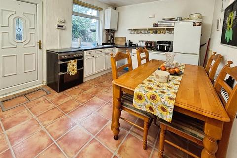 165 Carr Bottom Road, Bradford, BD5 9AH