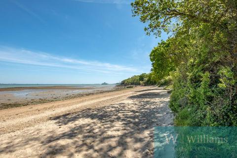 4 bedroom detached bungalow for sale, Woodside Road, Wootton Bridge,