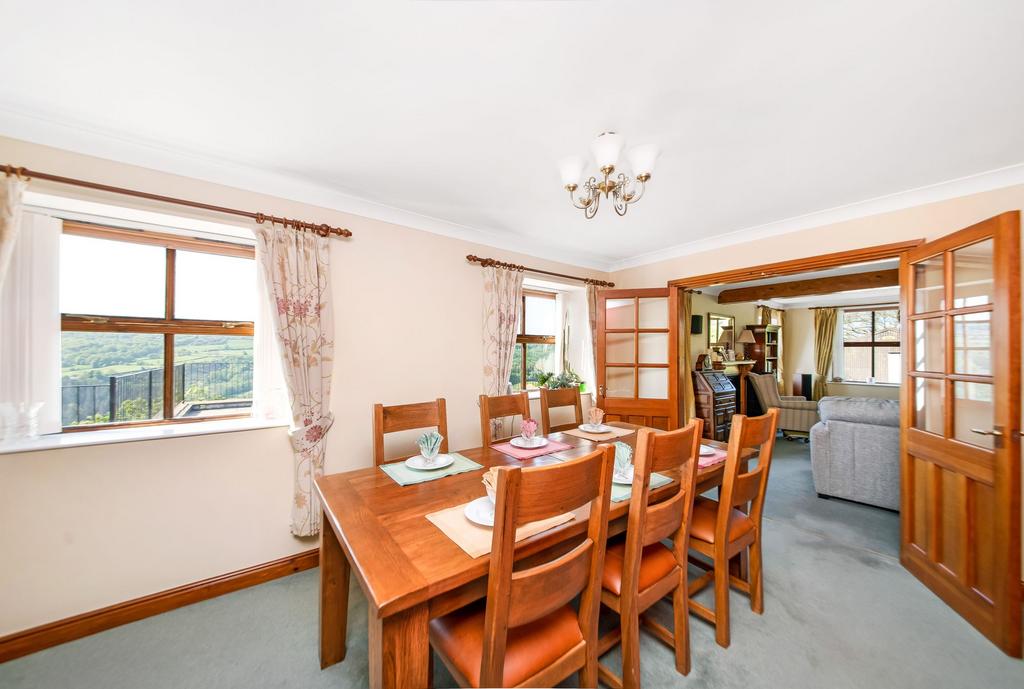 High nook dining room