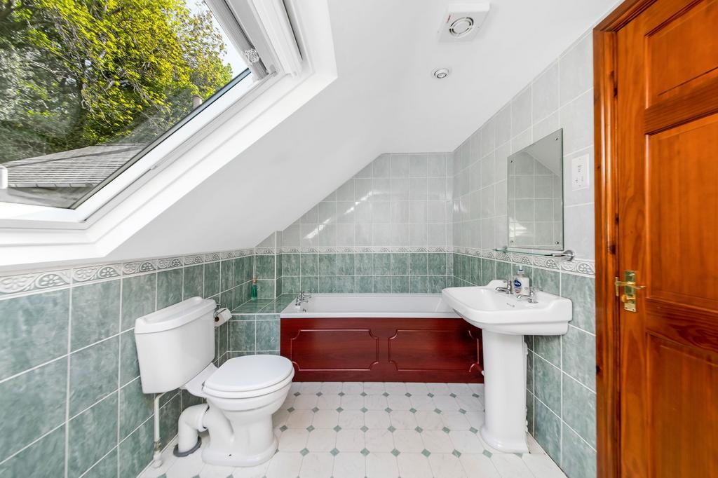 High nook bathroom