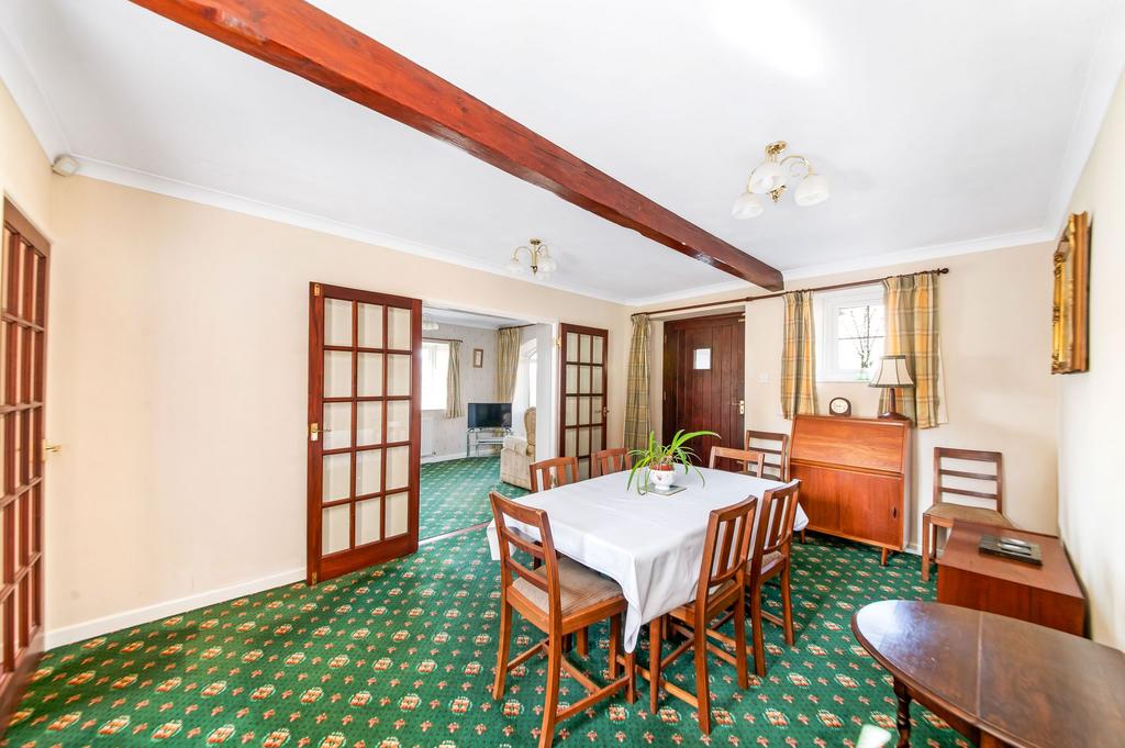 Nook cottage dining room