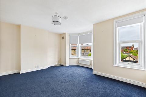 3 bedroom apartment to rent, Victoria Street, Felixstowe, Suffolk, IP11