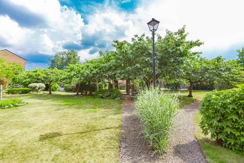 2 bedroom flat for sale, Maltings Place, London