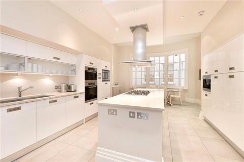 4 bedroom apartment to rent, Upper Grosvenor Street, Mayfair, London, W1K