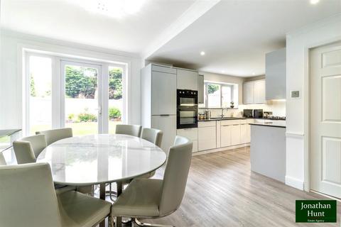 23 Ashbourne Road, Broxbourne, EN10 7DG
