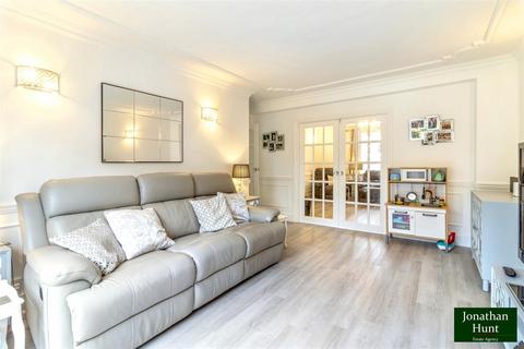 23 Ashbourne Road, Broxbourne, EN10 7DG