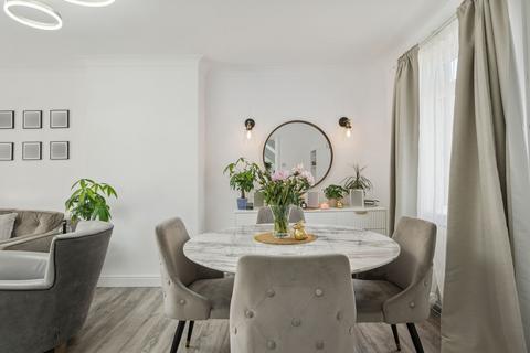 24 Alexandra Drive, Bathgate, EH48 1ST