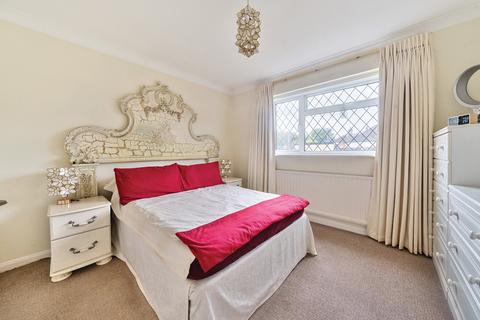 undefined, Selbourne Avenue, New Haw, Surrey, KT15