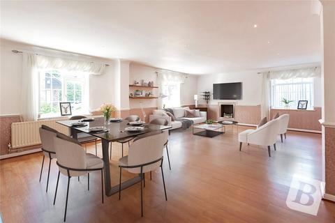 4 bedroom detached house for sale, Creasey Close, Hornchurch, RM11