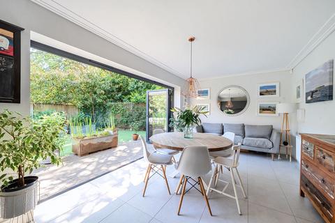4 bedroom detached house for sale, Hunters Place, Surrey GU26